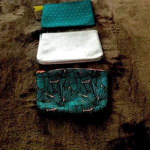 3 IPSY MAKEUP CASES